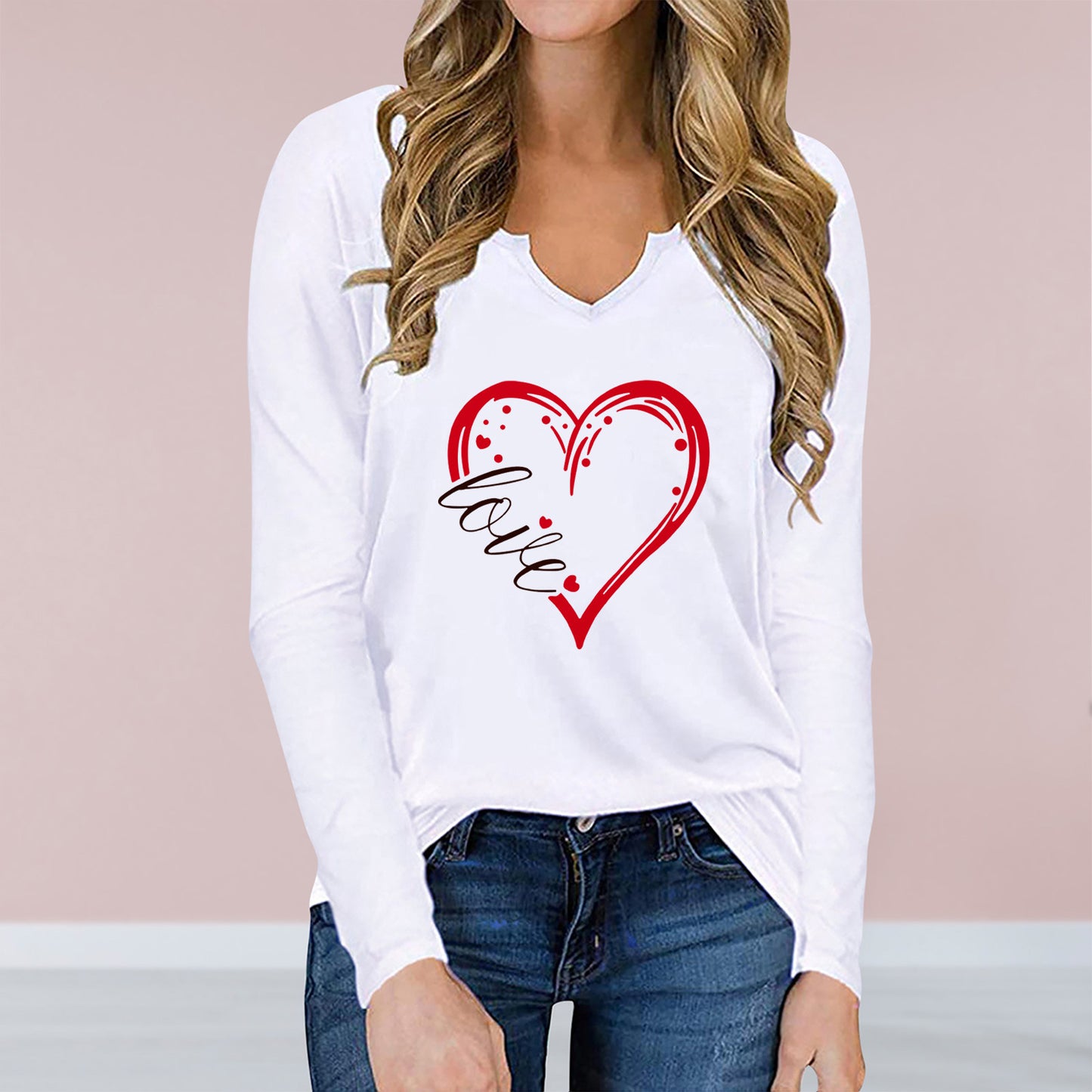 V-neck T-shirt with Valentine's Day print