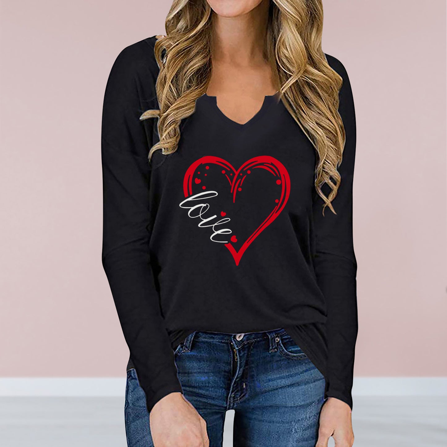 V-neck T-shirt with Valentine's Day print